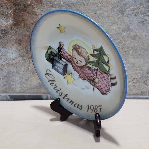 Schmid Hummel Christmas 1987 Angelic Gifts Decorative Wall Hanging Plate - Picture 10 of 11